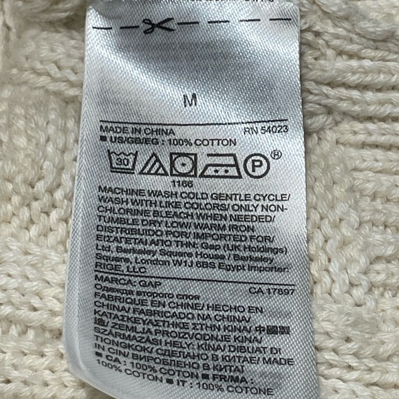 Gap Relaxed Cable-Knit Sweater - Medium - Picture 9 of 11